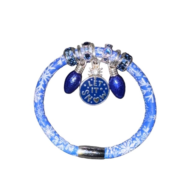 Brighton Snowflakes Woodstock leather bracelet with blue enamel charms - Picture 4 of 4